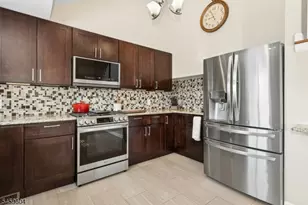 57 Cleveland Ave, Woodbridge Township, NJ 07067 - Photo 6