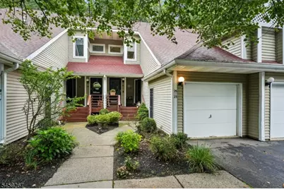 25 Ridgeview Ter, Jefferson Township, NJ 07438 - Photo 2