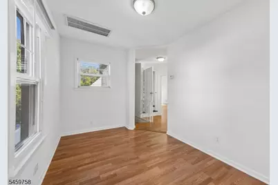 164 Washington St, Bloomfield, NJ 07003 - Photo 8