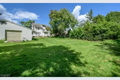 327 Rifle Camp Rd, Woodland Park, NJ 07424 - Photo 30