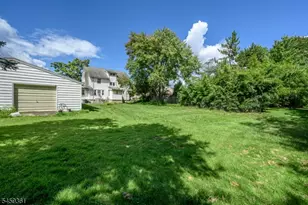327 Rifle Camp Rd, Woodland Park, NJ 07424 - Photo 30