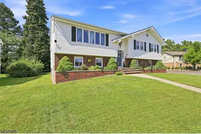 17 Dando Ct, Clifton, NJ 07013 - Photo 2