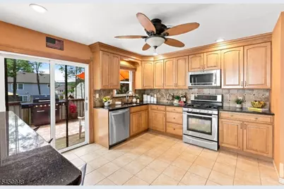 17 Dando Ct, Clifton, NJ 07013 - Photo 14