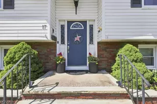 17 Dando Ct, Clifton, NJ 07013 - Photo 4