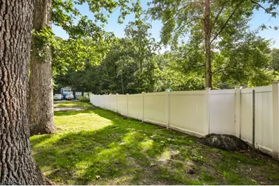 80 Glenwild Ave, Bloomingdale, NJ 07403 - Photo 24