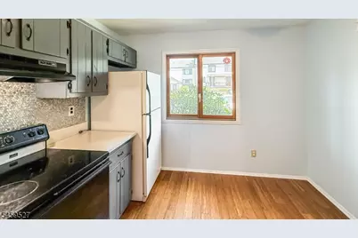 584 Dell Pl #84, Stanhope, NJ 07874 - Photo 6