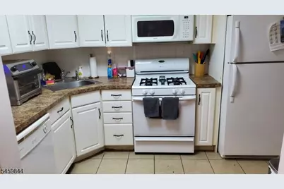 662 Bloomfield Ave #1, Verona, NJ 07044 - Photo 8