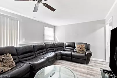 8 Rollins Trl, Hopatcong, NJ 07843 - Photo 4