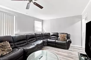8 Rollins Trail, Hopatcong, NJ 07843 - Photo 4