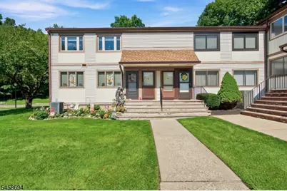 1901B Stonegate Ln #B, Stanhope, NJ 07874 - Photo 2