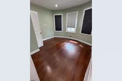 185 Tappan St, Kearny, NJ 07032 - Photo 1