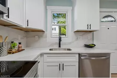 193 Monroe Trl, Hopatcong, NJ 07843 - Photo 12