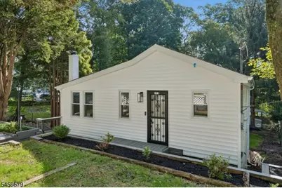 193 Monroe Trl, Hopatcong, NJ 07843 - Photo 2