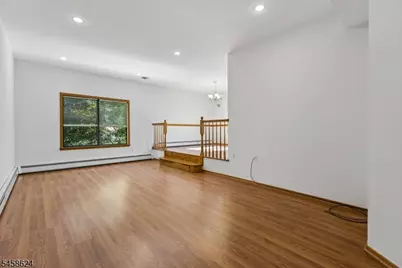 8 Faesch Ct, Rockaway Township, NJ 07866 - Photo 4