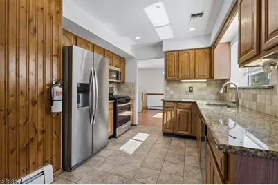 8 Faesch Ct, Rockaway Township, NJ 07866 - Photo 2