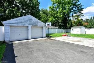 420 S Prospect Ave, Bergenfield, NJ 07621 - Photo 4