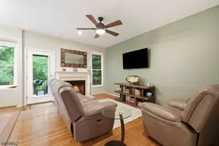 4 Hillside Ct, Lambertville, NJ 08530 - Photo 16