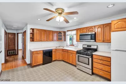 10 Park Ter, East Hanover Township, NJ 07936 - Photo 12