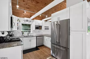 433 Wheeler Pl, Franklin Township, NJ 08873 - Photo 6