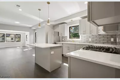 142 Maple Ave #1, Montclair, NJ 07042 - Photo 4