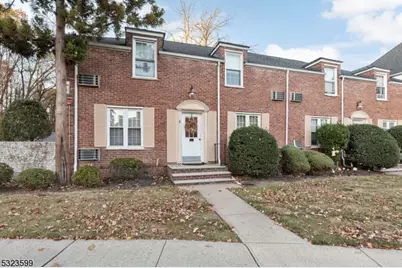 12 B Parkway Village #B, Cranford Township, NJ 07016 - Photo 2