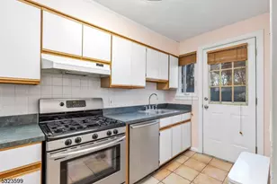 12B Parkway Village, Cranford Township, NJ 07016 - Photo 12