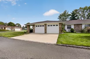 484A Fairton Dr, Monroe Township, NJ 08831 - Photo 1