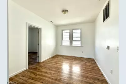 204 Baltimore Ave, Hillside, NJ 07205 - Photo 6
