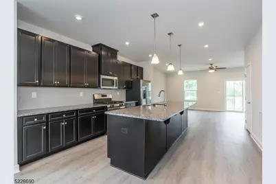 31 Force Dr, Mount Olive, NJ 07828 - Photo 6