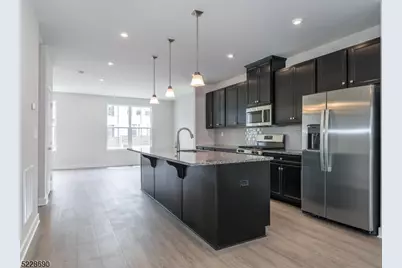 31 Force Dr, Mount Olive, NJ 07828 - Photo 4