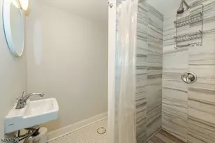 9 Wheeler St, Montclair, NJ 07042 - Photo 22