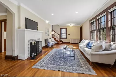 129 Tulip St, Summit, NJ 07901 - Photo 2