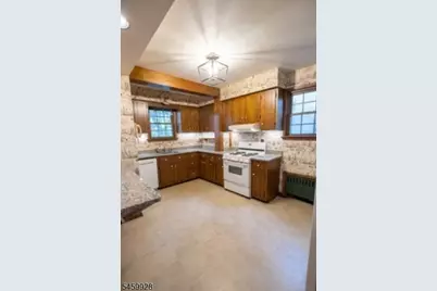 418 Locust Ave, Garwood, NJ 07027 - Photo 2
