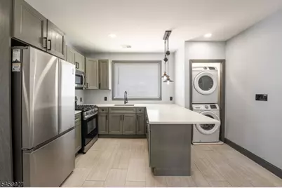 661-663 McKinley St #2, Elizabeth, NJ 07202 - Photo 2
