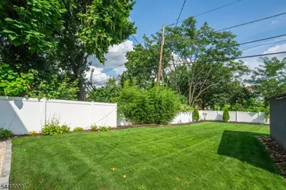 25 Cloverhill Pl, Montclair, NJ 07042 - Photo 46
