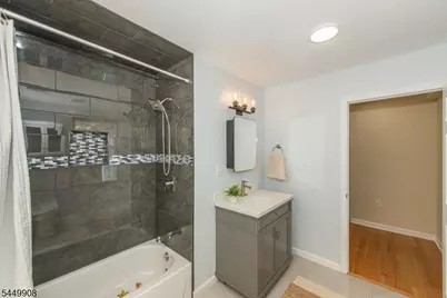 25 Cloverhill Pl, Montclair, NJ 07042 - Photo 34
