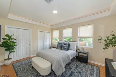25 Cloverhill Pl, Montclair, NJ 07042 - Photo 22