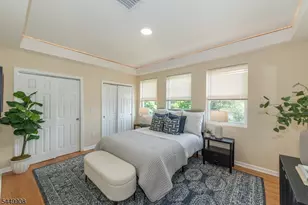 25 Cloverhill Pl, Montclair, NJ 07042 - Photo 22