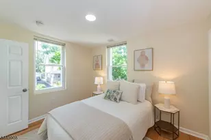 25 Cloverhill Pl, Montclair, NJ 07042 - Photo 32