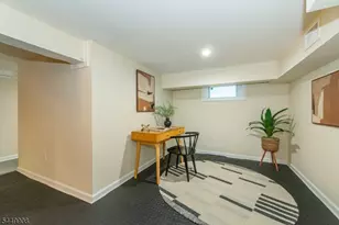 25 Cloverhill Pl, Montclair, NJ 07042 - Photo 40