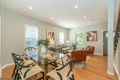 25 Cloverhill Pl, Montclair, NJ 07042 - Photo 8