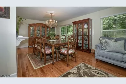 58 Parkside Ct, Wayne Twp., NJ 07470 - Photo 6