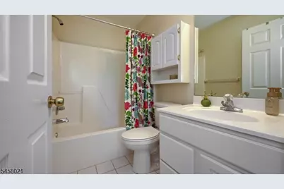 58 Parkside Ct, Wayne Twp., NJ 07470 - Photo 18