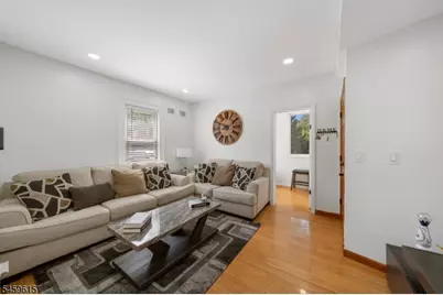 509 Roosevelt St, Roselle Park, NJ 07204 - Photo 4