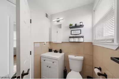 509 Roosevelt St, Roselle Park, NJ 07204 - Photo 12