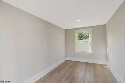 7 Mastogen Dr, Somerville, NJ 08876 - Photo 32