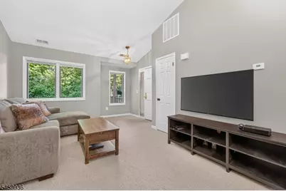 14 Augusta Dr, Clinton Township, NJ 08801 - Photo 10
