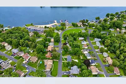 28 Yacht Club Dr, Jefferson Township, NJ 07849 - Photo 24