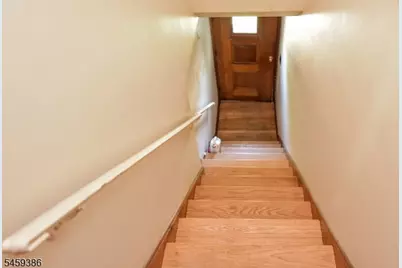 27 Hillcrest Ave, Lodi, NJ 07644 - Photo 16