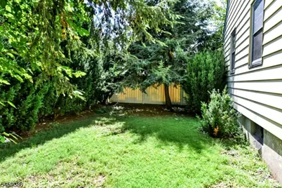 27 Hillcrest Ave, Lodi, NJ 07644 - Photo 26